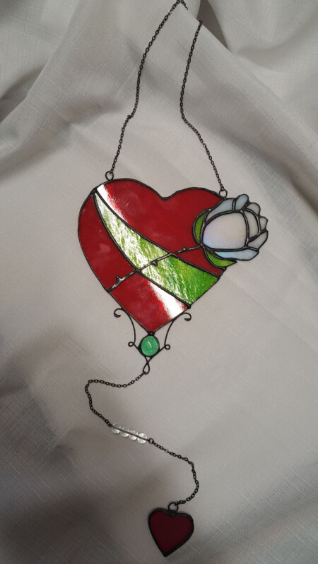 Srdce s bílou růží