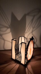 Achátový svícen s listy