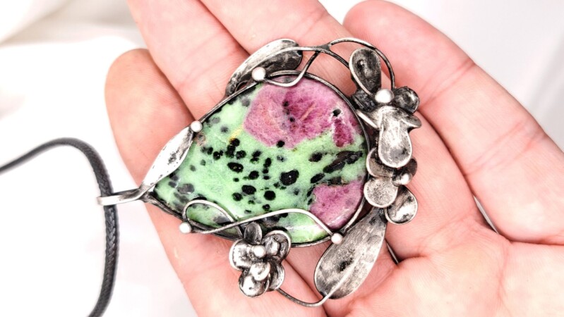 Kytičkový kamínek