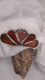 Červená s achátem