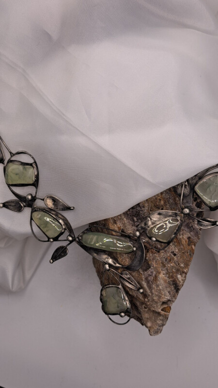 Náhrdelník z prehnitu