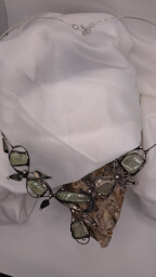 Náhrdelník z prehnitu