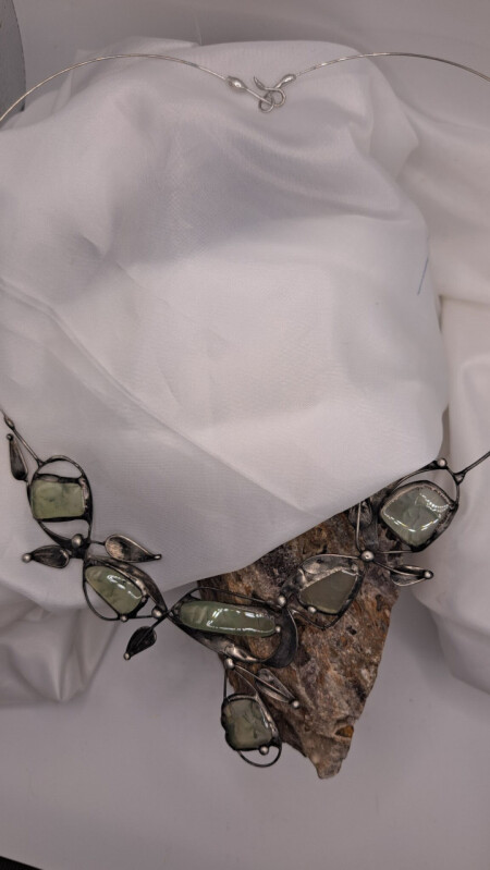 Náhrdelník z prehnitu