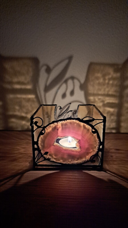 Achátový svícen s hnědým achátem