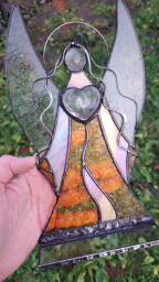 Zlatý anděl s křišťálem