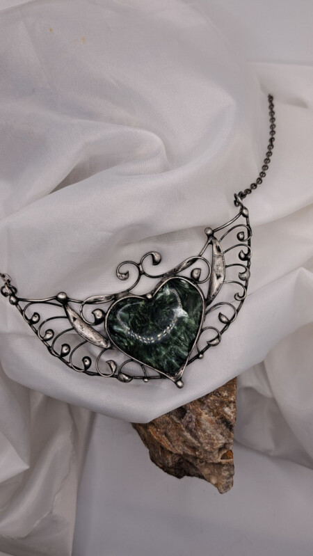 Andělský náhrdelník ze serafinitu