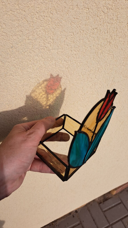 Svícen s tulipánem